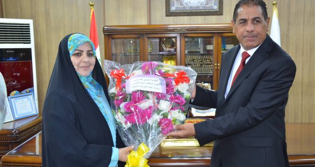 رئيس جامعة القادسية يتلقى التهاني من رئيس لجنة التربية في مجلس محافظة الديوانية رئيس جامعة القادسية يتلقى التهاني من رئيس لجنة التربية في مجلس محافظة الديوانية