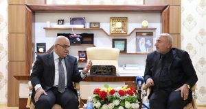 في زيارته كربلاء المقدسة .. وزير التعليم العالي والبحث العلمي الأستاذ الدكتور نبيل كاظم عبد الصاحب يلتقي محافظها السيد نصيف جاسم الخطابي ويناقش دعم المؤسسات الجامعية وتطوير بناها التحتية