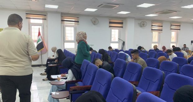 كلية التمريض بجامعة القادسية تواصل أداء الامتحانات النهائية التقويمية لطلبتها
